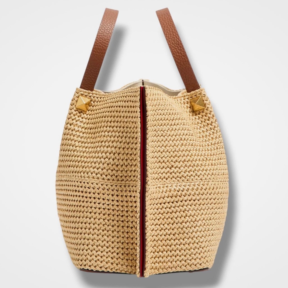 Valentino Garavani Vlogo straw medium tote - Picture 6 of 16